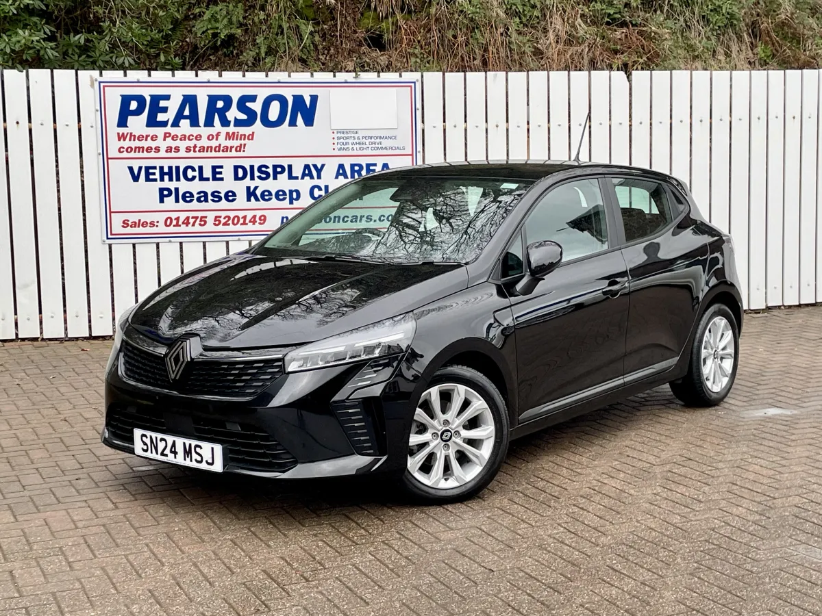 Renault Clio 1.6 E-Tech Evolution Auto .